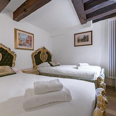 Gondola Luxury - Campo Santi Filippo E Giacomo By Wonderful Italy 威尼斯 外观 照片