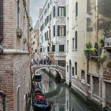 Gondola Luxury - Campo Santi Filippo E Giacomo By Wonderful Italy 威尼斯 外观 照片