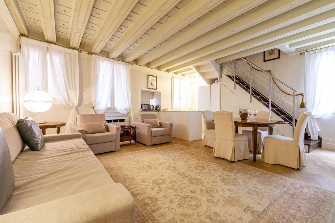 Gondola Luxury - Campo Santi Filippo E Giacomo By Wonderful Italy 威尼斯 外观 照片
