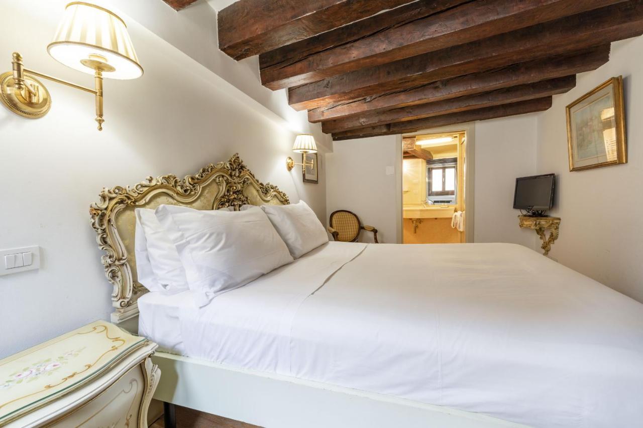 Gondola Luxury - Campo Santi Filippo E Giacomo By Wonderful Italy 威尼斯 外观 照片