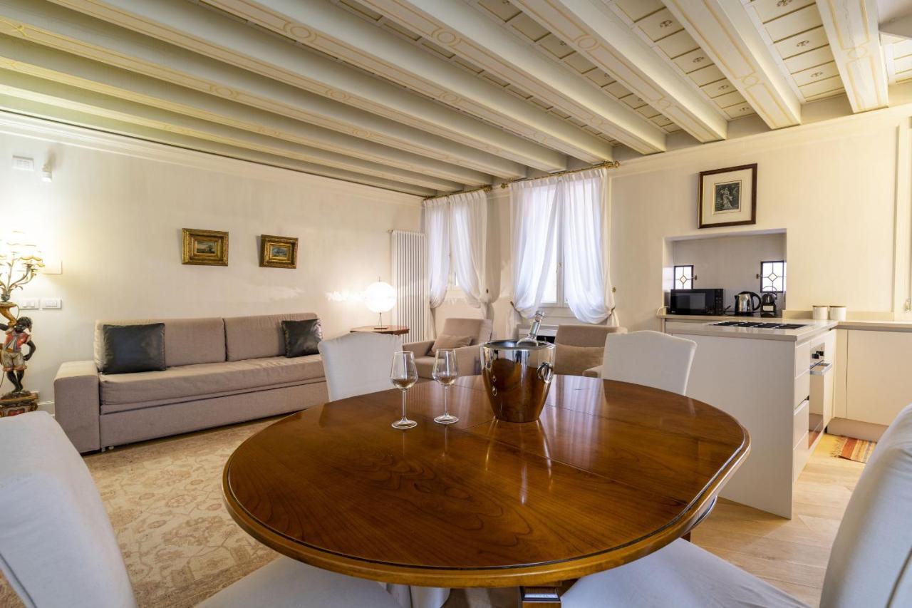 Gondola Luxury - Campo Santi Filippo E Giacomo By Wonderful Italy 威尼斯 外观 照片